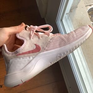 Light pink nike shoes